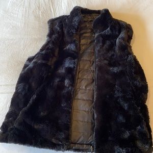 Black faux fur reversible vest